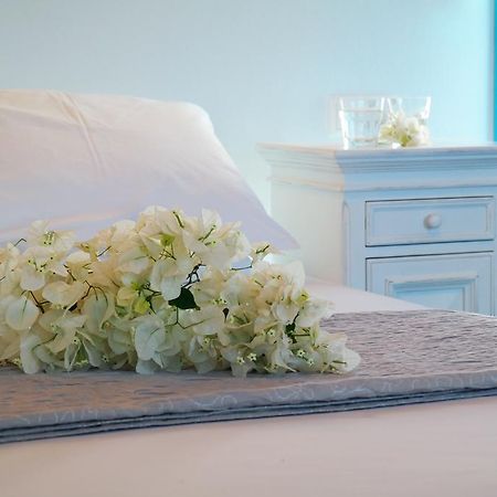 Miramare Hotel Folegandros Town ภายนอก รูปภาพ
