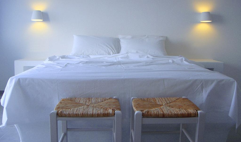 Miramare Hotel Folegandros Town ภายนอก รูปภาพ